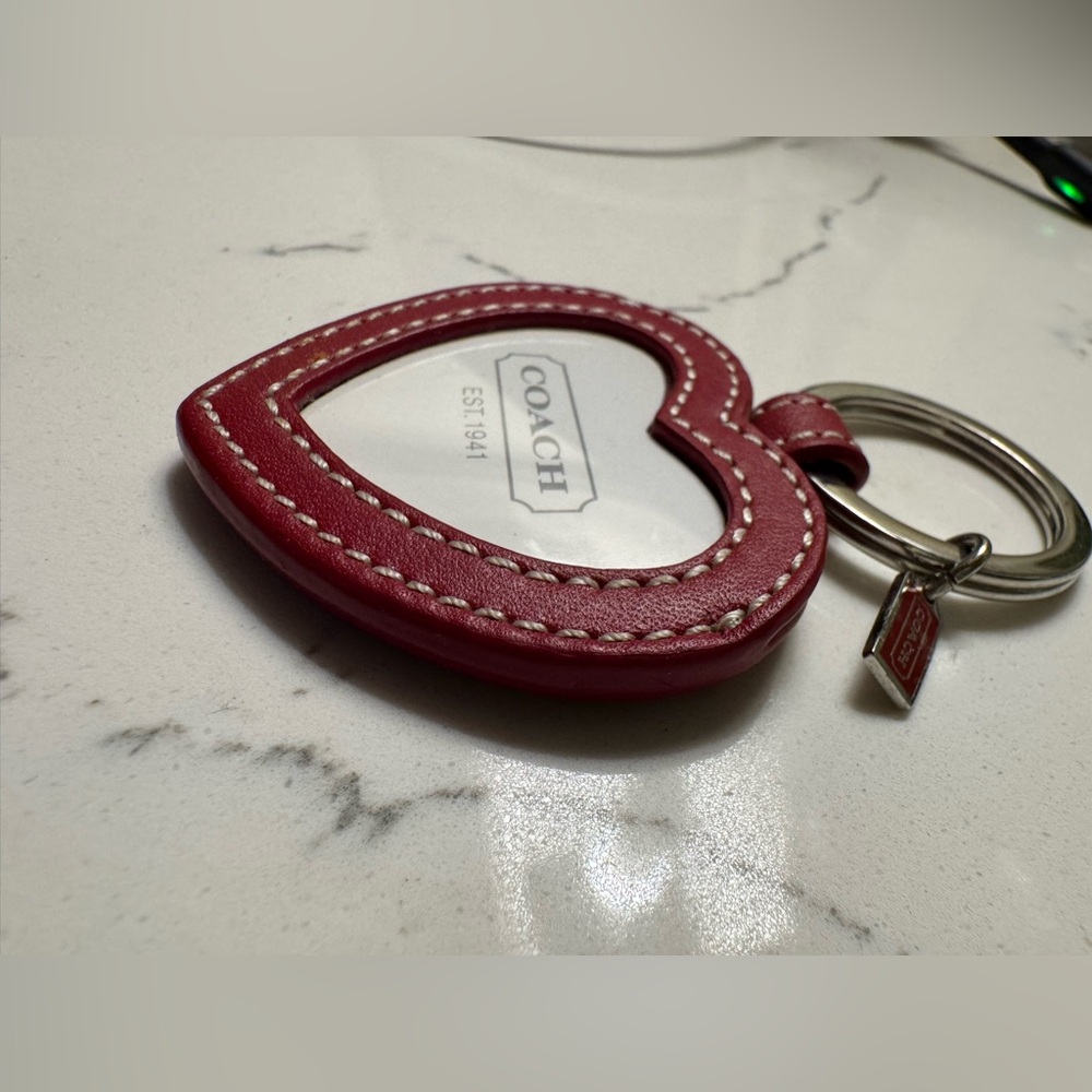 RARE Coach Red Heart shaped leather picture frame Keychain/bag charm - Picture 4 of 9